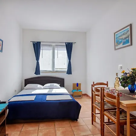 With Parking Space - 19577 Apartmán